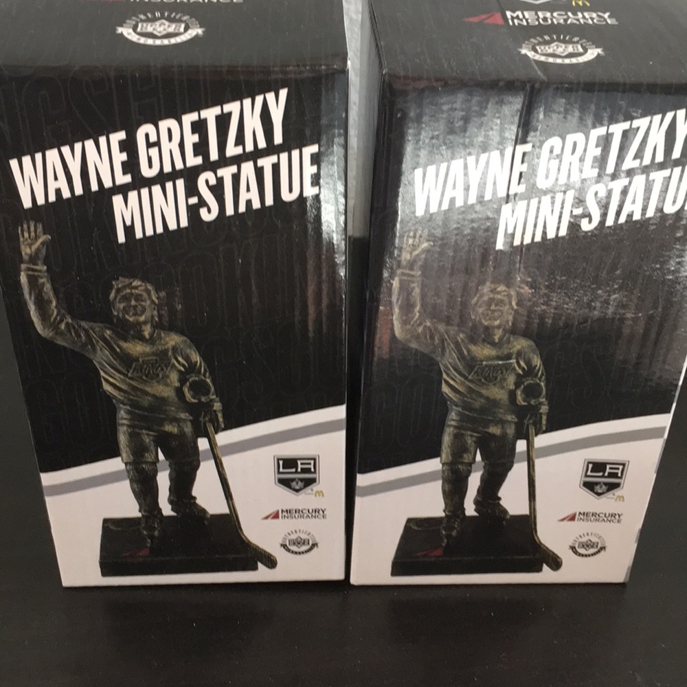 2 Mini Statue - Wayne Gretzky